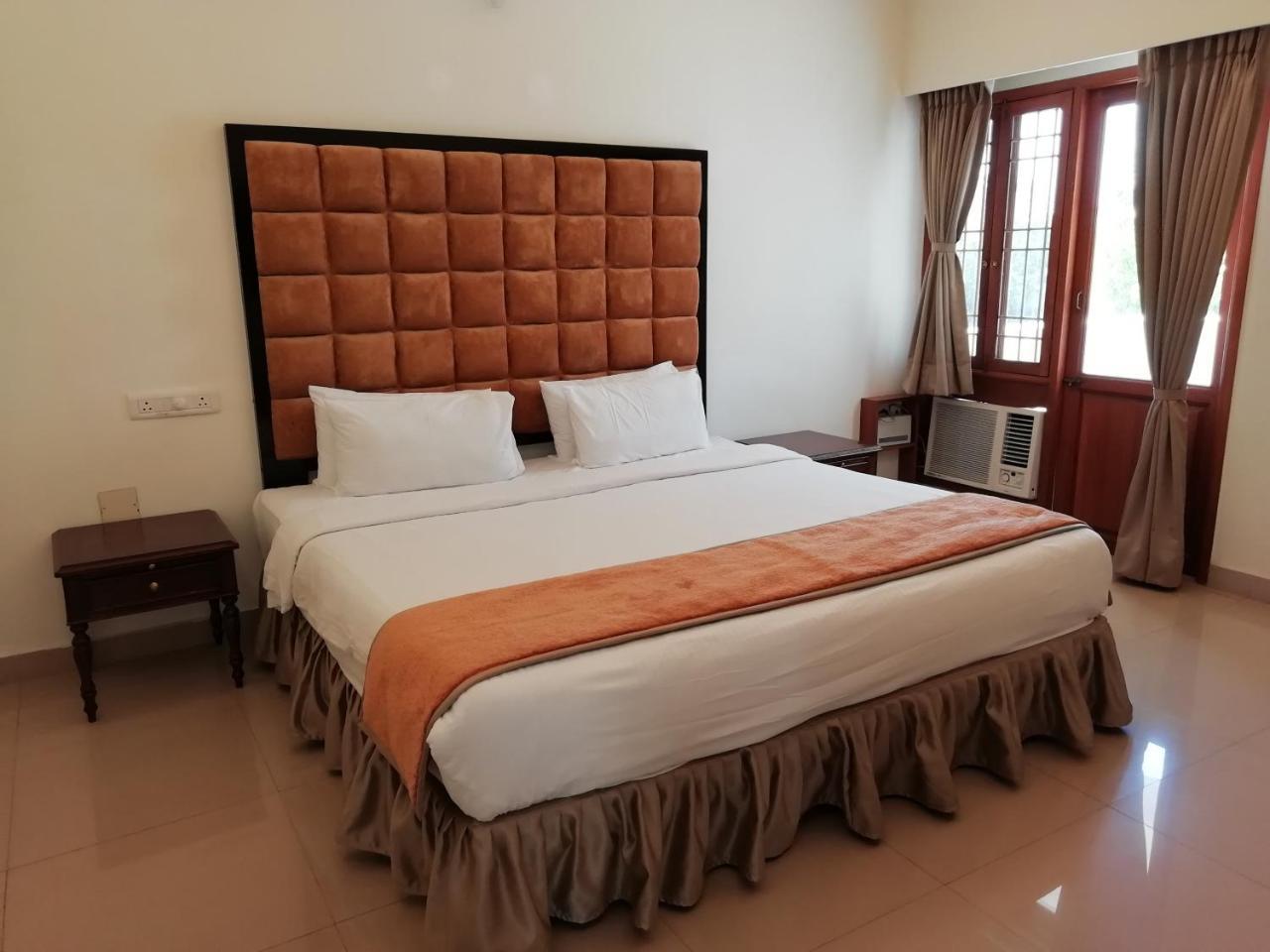 Hotel La Grace Integral Retreat Pondicherry Esterno foto