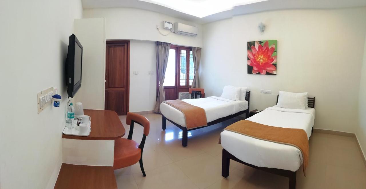 Hotel La Grace Integral Retreat Pondicherry Esterno foto